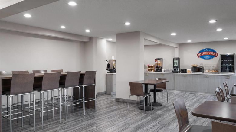 <b>Baymont by Wyndham Davenport Other</b>. Images powered by <a href="https://iceportal.shijigroup.com/" title="IcePortal" target="_blank">IcePortal</a>.