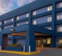 Baymont by Wyndham Davenport Exterior