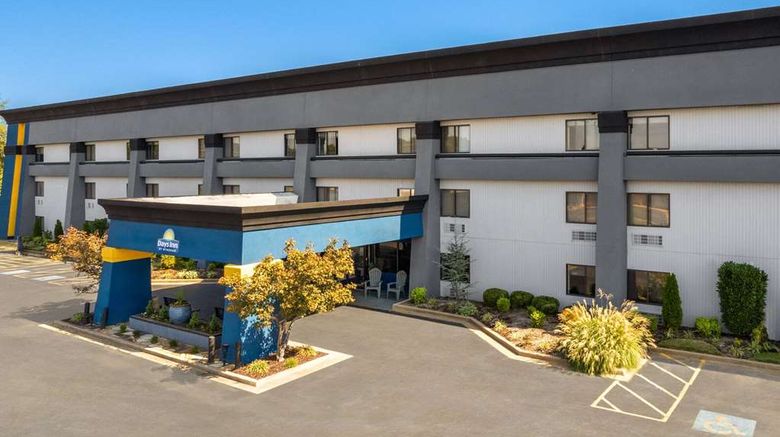 <b>Days Inn by Wyndham Fort Smith Exterior</b>. Images powered by <a href="https://iceportal.shijigroup.com/" title="IcePortal" target="_blank">IcePortal</a>.