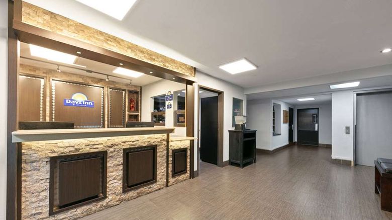 <b>Days Inn by Wyndham Fort Smith Lobby</b>. Images powered by <a href="https://iceportal.shijigroup.com/" title="IcePortal" target="_blank">IcePortal</a>.