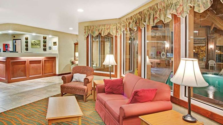 <b>Baymont Inn & Suites Indianapolis Lobby</b>. Images powered by <a href="https://iceportal.shijigroup.com/" title="IcePortal" target="_blank">IcePortal</a>.