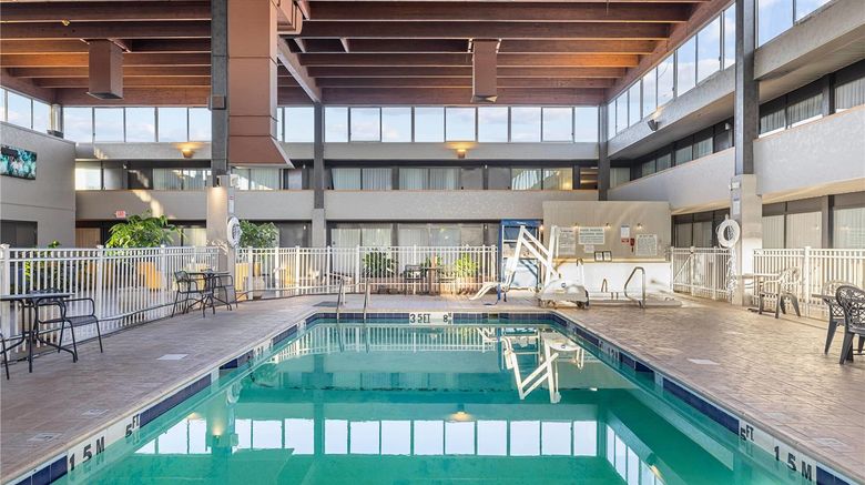 <b>Riverside Hotel And Conference Center Pool</b>. Images powered by <a href="https://iceportal.shijigroup.com/" title="IcePortal" target="_blank">IcePortal</a>.