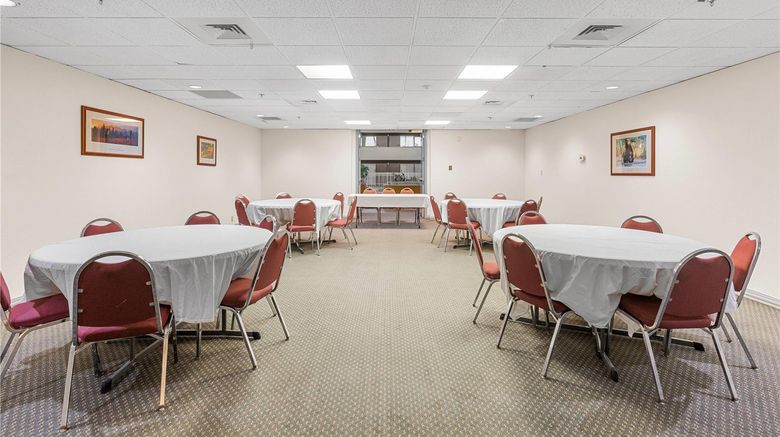 <b>Riverside Hotel And Conference Center Meeting</b>. Images powered by <a href="https://iceportal.shijigroup.com/" title="IcePortal" target="_blank">IcePortal</a>.