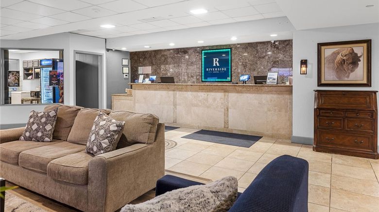 <b>Riverside Hotel And Conference Center Lobby</b>. Images powered by <a href="https://iceportal.shijigroup.com/" title="IcePortal" target="_blank">IcePortal</a>.