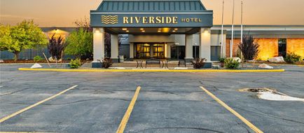 Riverside Hotel And Conference Center Exterior