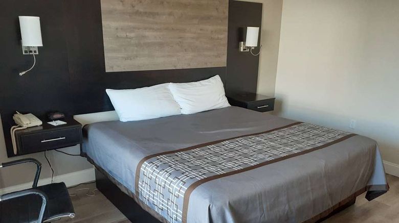 <b>Travelodge Virginia Beach/Bay Beach Room</b>. Images powered by <a href="https://iceportal.shijigroup.com/" title="IcePortal" target="_blank">IcePortal</a>.