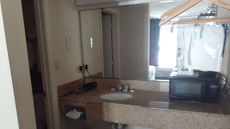 <b>Travelodge Virginia Beach/Bay Beach Room</b>. Images powered by <a href="https://iceportal.shijigroup.com/" title="IcePortal" target="_blank">IcePortal</a>.