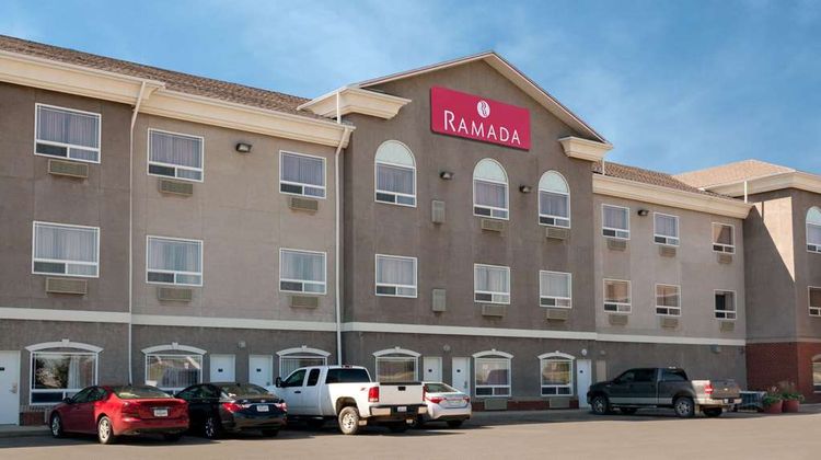 Ramada Weyburn Exterior