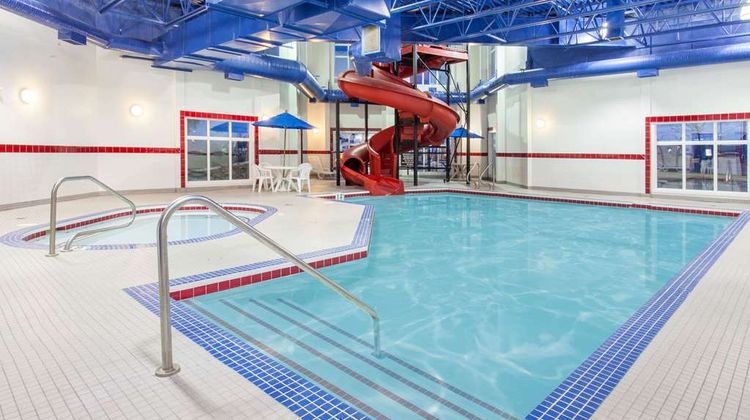 Ramada Pincher Creek Pool