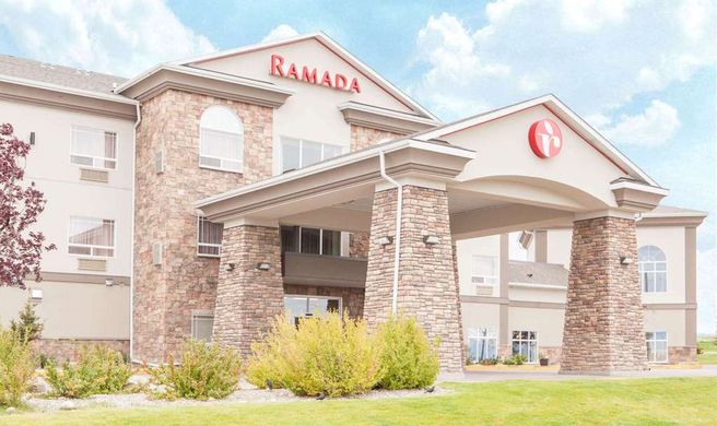 Ramada Pincher Creek Exterior