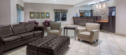 Ramada Brooks Lobby