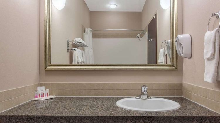 Ramada Brooks Room