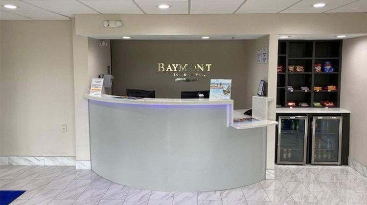 Baymont Inn & Suites Topeka Lobby