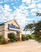 Baymont Inn & Suites Topeka