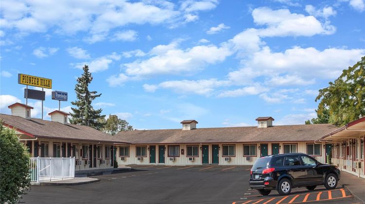 Travelodge Pioneer Villa Exterior