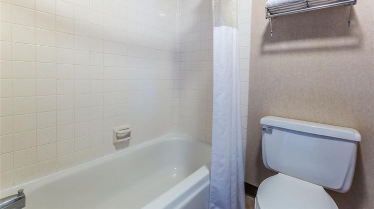 Travelodge Pioneer Villa Room