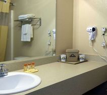 Days Inn Of Centre Room
