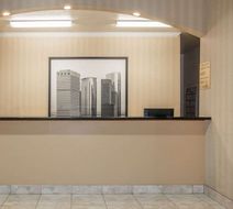 Super 8 Brookshire Lobby