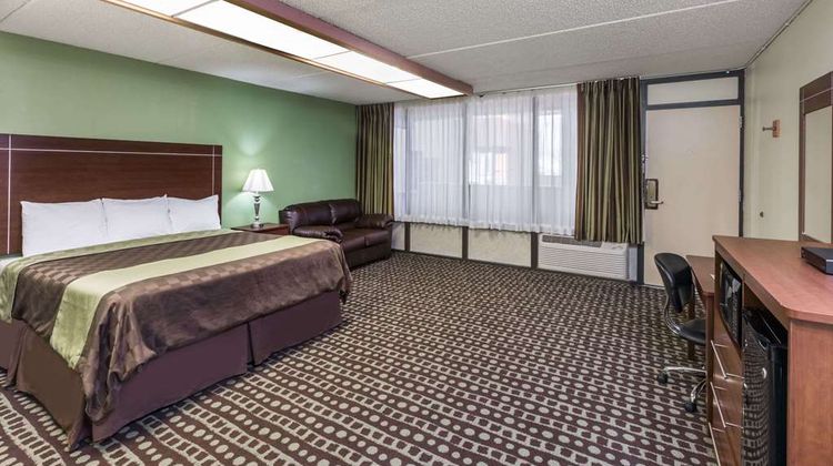 Days Inn Midland Suite