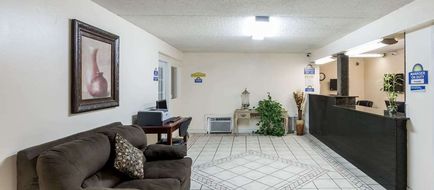 Days Inn Midland Lobby