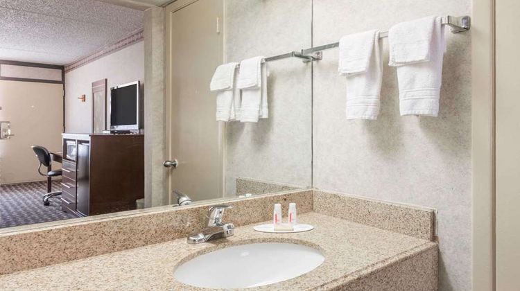 Days Inn Midland Room