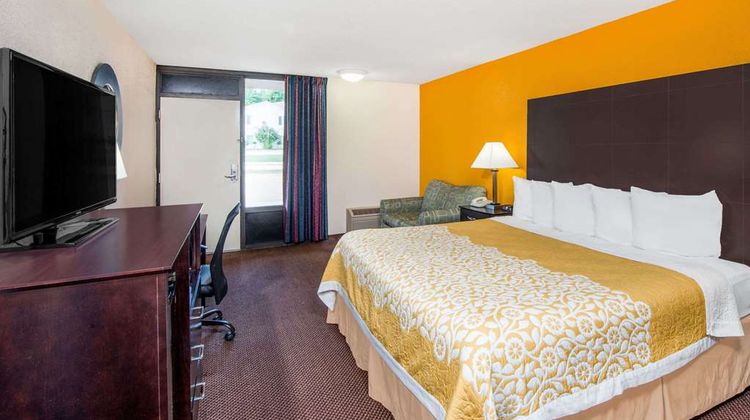 Days Inn Calvert City Room