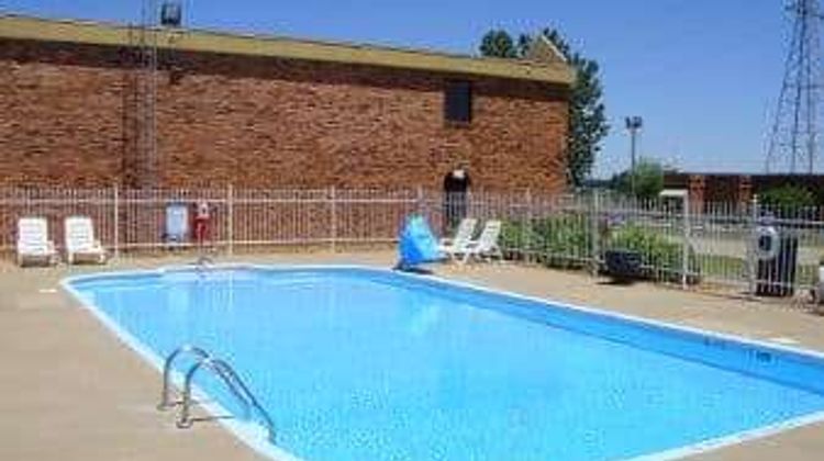 Days Inn Calvert City Pool