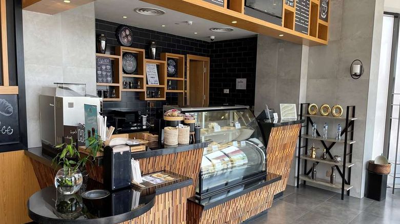 <b>Ramada Al Qassim Hotel and Suites Restaurant</b>. Images powered by <a href="https://iceportal.shijigroup.com/" title="IcePortal" target="_blank">IcePortal</a>.