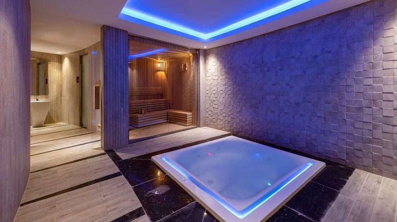 <b>Ramada Al Qassim Hotel and Suites Spa</b>. Images powered by <a href="https://iceportal.shijigroup.com/" title="IcePortal" target="_blank">IcePortal</a>.