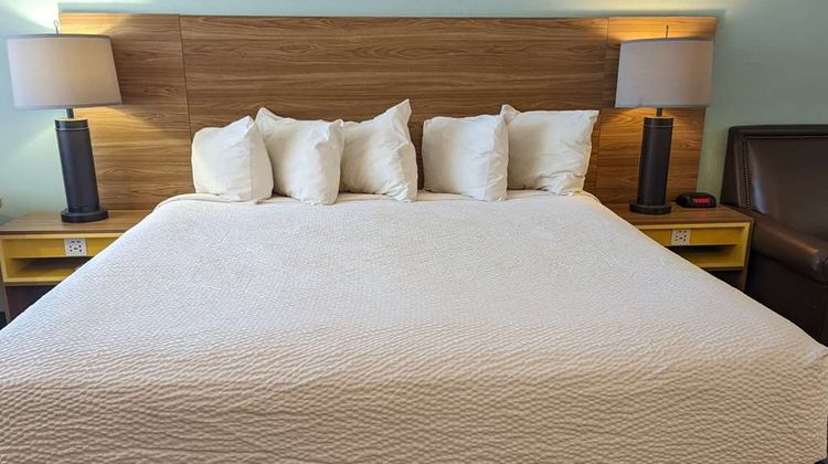 Days Inn by Wyndham, Lake Havasu Room
