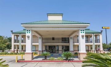 Super 8 Slidell