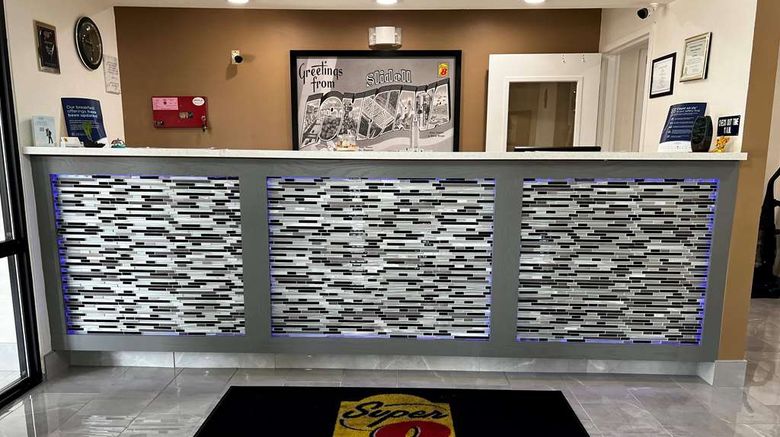 <b>Super 8 Slidell Lobby</b>. Images powered by <a href="https://iceportal.shijigroup.com/" title="IcePortal" target="_blank">IcePortal</a>.