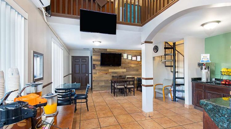 Super 8 Kingsport Lobby