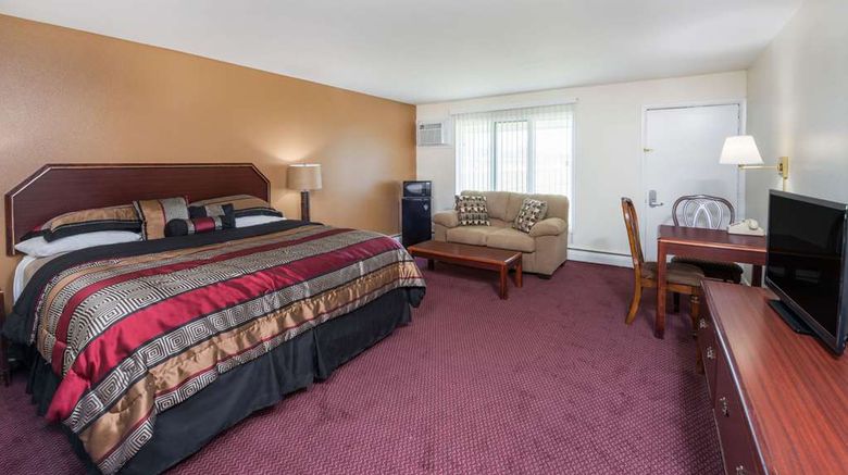 <b>Knights Inn Kirksville Room</b>. Images powered by <a href="https://iceportal.shijigroup.com/" title="IcePortal" target="_blank">IcePortal</a>.