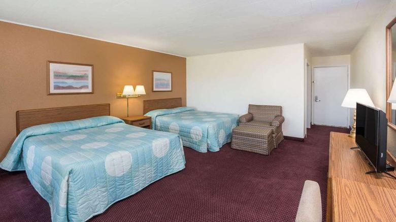 <b>Knights Inn Kirksville Room</b>. Images powered by <a href="https://iceportal.shijigroup.com/" title="IcePortal" target="_blank">IcePortal</a>.