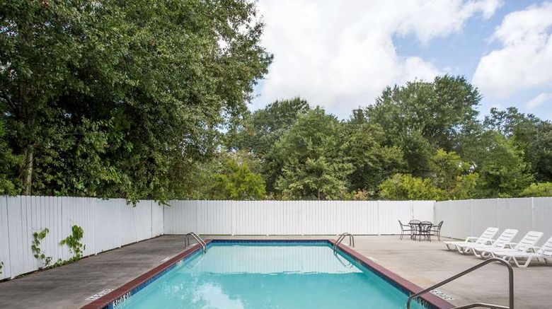 <b>Howard Johnson Houma Pool</b>. Images powered by <a href="https://iceportal.shijigroup.com/" title="IcePortal" target="_blank">IcePortal</a>.