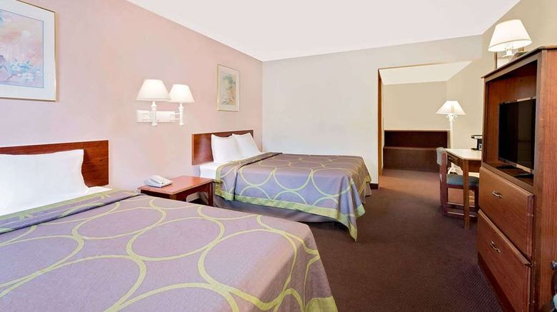 <b>Super 8 Keystone/Mt. Rushmore Room</b>. Images powered by <a href="https://iceportal.shijigroup.com/" title="IcePortal" target="_blank">IcePortal</a>.