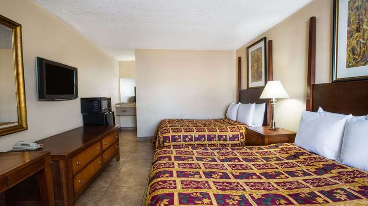 Knights Inn Orlando Room