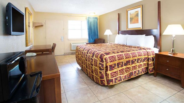 Knights Inn Orlando Room