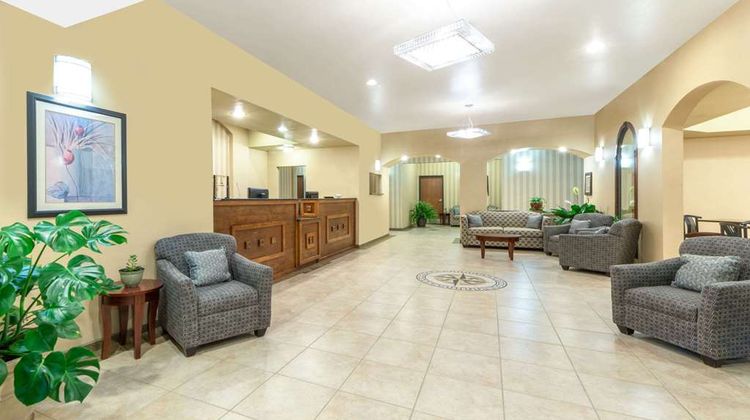 Baymont Inn & Suites Perryton Lobby