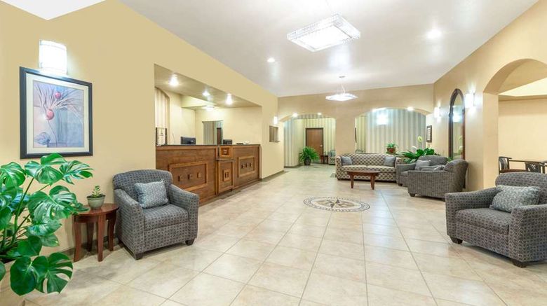 <b>Baymont Inn & Suites Perryton Lobby</b>. Images powered by <a href="https://iceportal.shijigroup.com/" title="IcePortal" target="_blank">IcePortal</a>.