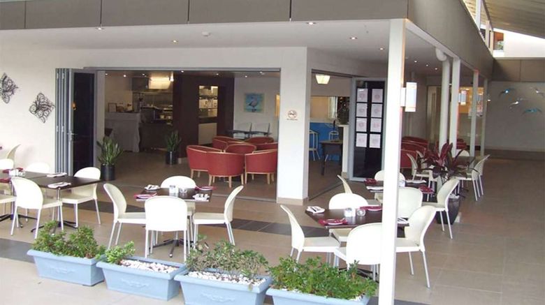 <b>Ramada Hervey Bay Restaurant</b>. Images powered by <a href="https://iceportal.shijigroup.com/" title="IcePortal" target="_blank">IcePortal</a>.