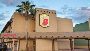 Super 8 North Strip/Fremont Street Area