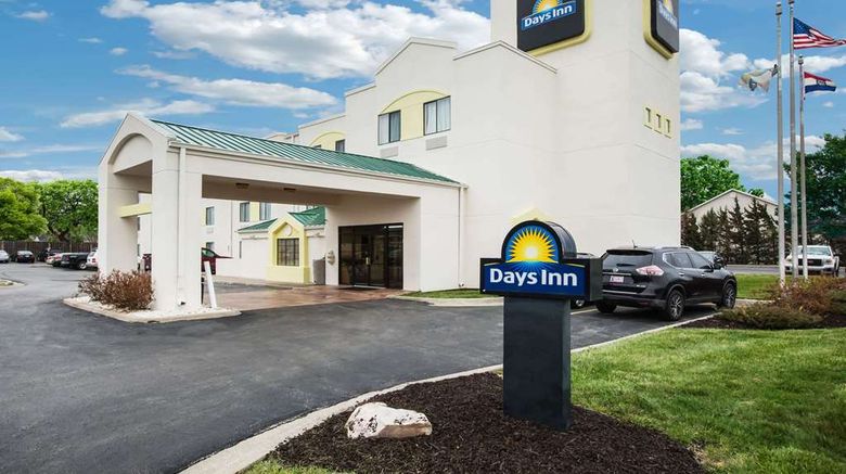 <b>Days Inn Blue Springs Exterior</b>. Images powered by <a href="https://iceportal.shijigroup.com/" title="IcePortal" target="_blank">IcePortal</a>.