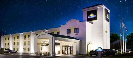 Days Inn Blue Springs Exterior
