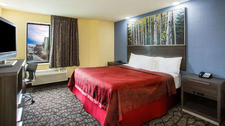 <b>Days Inn Blue Springs Room</b>. Images powered by <a href="https://iceportal.shijigroup.com/" title="IcePortal" target="_blank">IcePortal</a>.