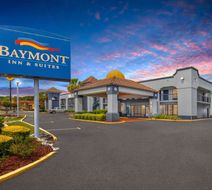 Baymont Inn/Stes Mobile/Tillmans Corner Exterior