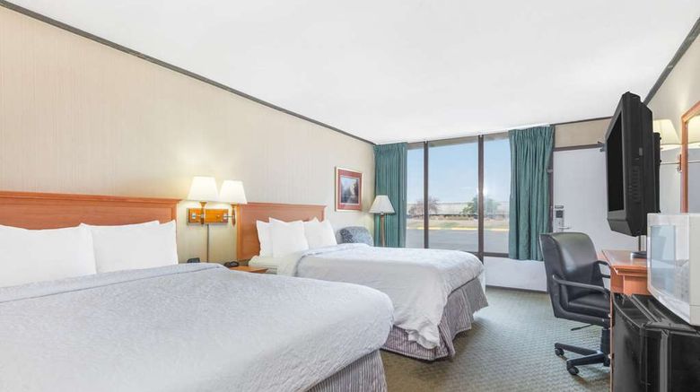 <b>Howard Johnson Inn, Gillette Room</b>. Images powered by <a href="https://iceportal.shijigroup.com/" title="IcePortal" target="_blank">IcePortal</a>.