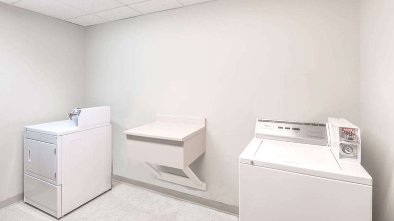 <b>Super 8 Windsor Other</b>. Images powered by <a href="https://iceportal.shijigroup.com/" title="IcePortal" target="_blank">IcePortal</a>.