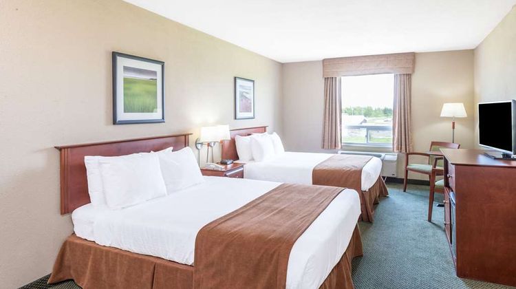 Super 8 Windsor Room